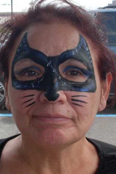 ChackosCommDay09_036_catwoman_mask_by_marie.jpg